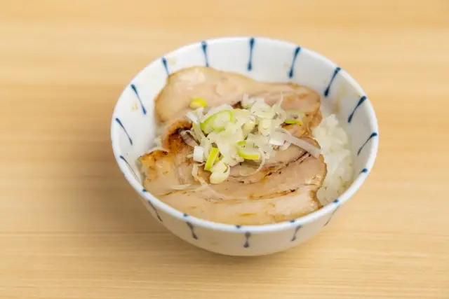 第14位：チャーシュー丼（357票）