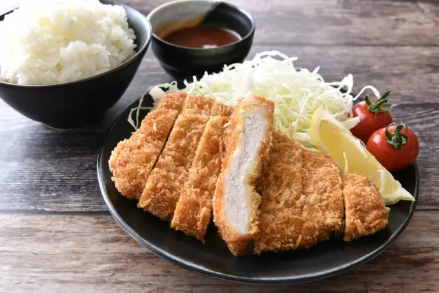 第8位：トンカツ、カツ丼、カツカレー（321票）