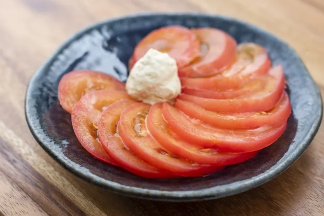 ジメジメした梅雨に食べたい料理ランキング10位:冷やしトマトの画像