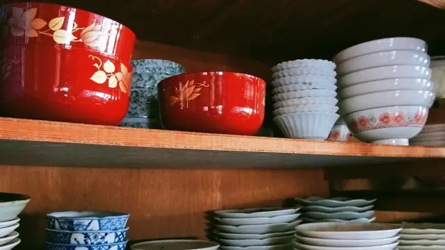 第10位：自分が子どもの頃から使われている食器やタオルがまだ現役で驚く（80票）