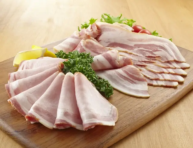 第16位：豚肉（焼き豚、ハム、ベーコン、生ハムなど）（108票）