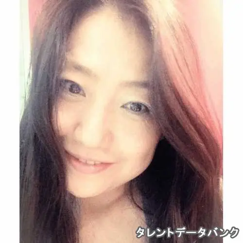 小高 麻友美 の写真