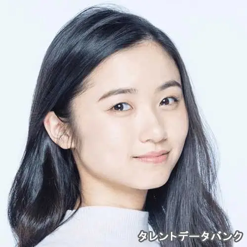 木下 晴香 の写真
