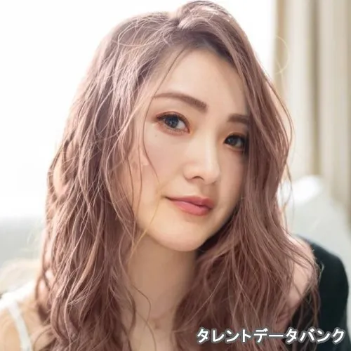 原田 彩花 の写真