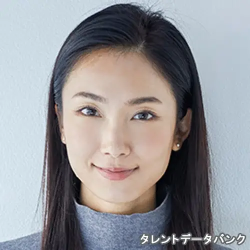 藤岡 サラ の写真
