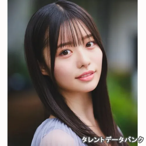 高鶴 桃羽 の写真