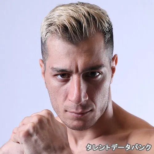 マハムード・サッタリ の写真